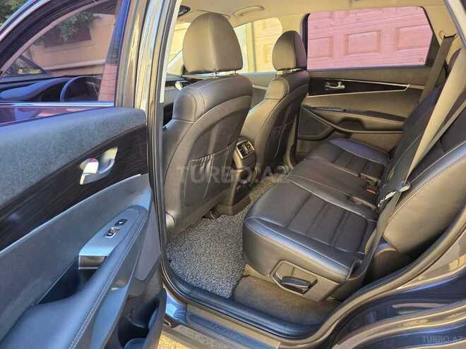 Kia Sorento-11