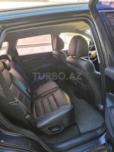 Kia Sorento-9
