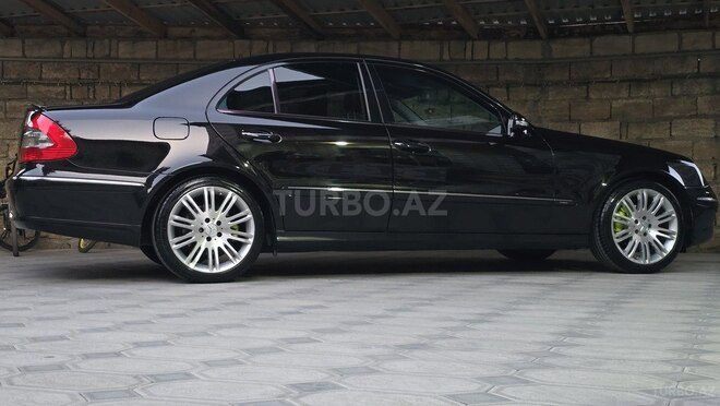Mercedes E 220-13
