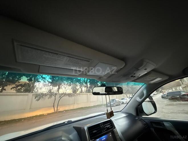 Toyota Land Cruiser Prado-15
