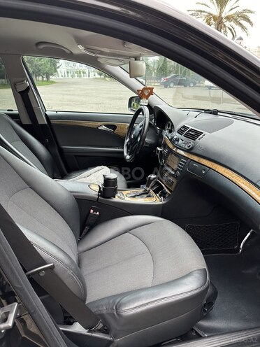Mercedes E 220-10