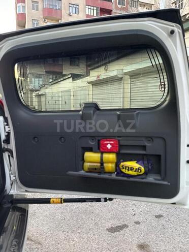 Toyota Land Cruiser Prado-19