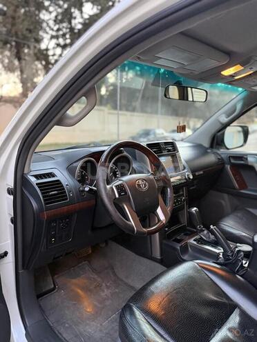 Toyota Land Cruiser Prado-9