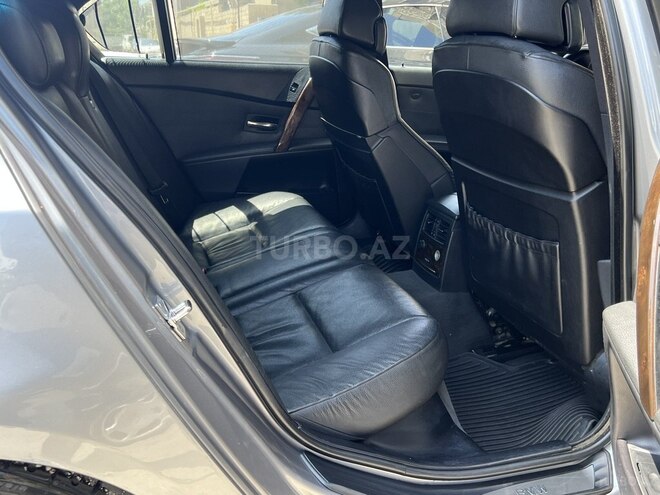 BMW 530-12
