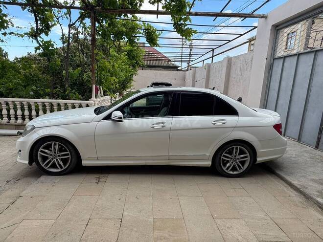 Mercedes C 250 4MATIC-3