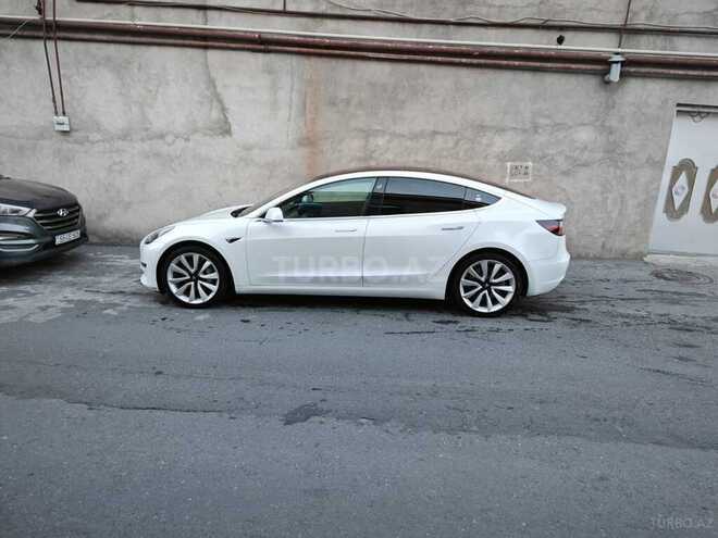 Tesla Model 3-14