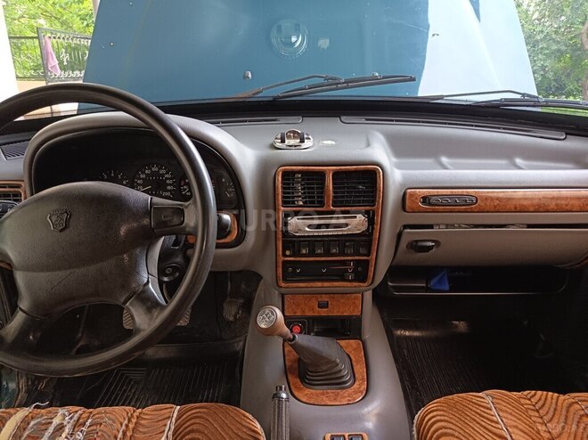 GAZ 3110 "Volga"-6
