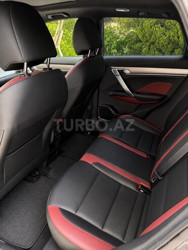 Geely Coolray-8