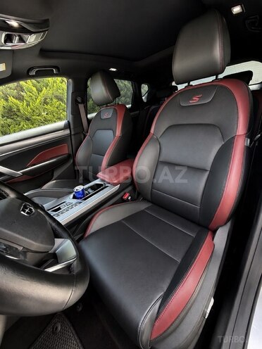Geely Coolray-7