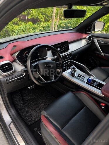 Geely Coolray-6