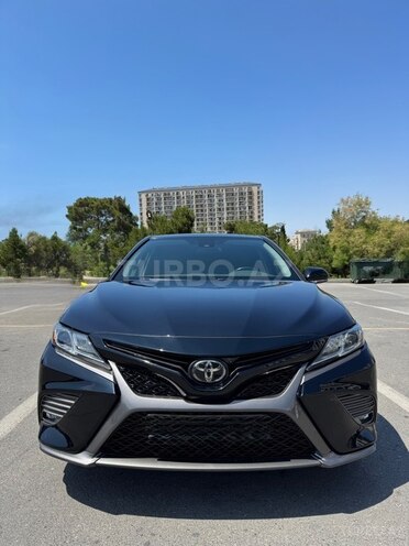 Toyota Camry-1