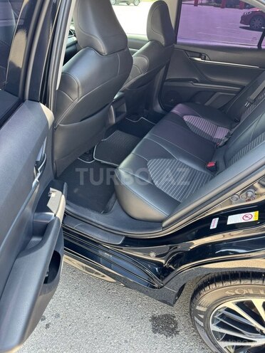 Toyota Camry-12