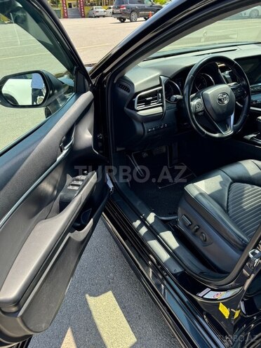 Toyota Camry-8