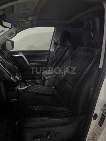 Toyota Land Cruiser Prado-8