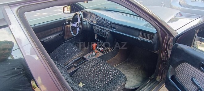 Mercedes 190-6
