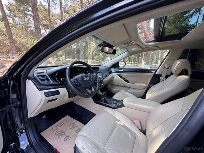 Kia Cadenza-12