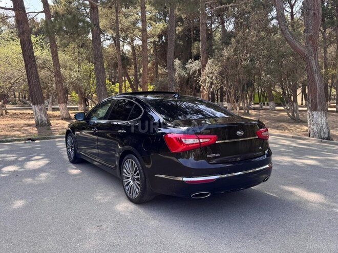 Kia Cadenza-7