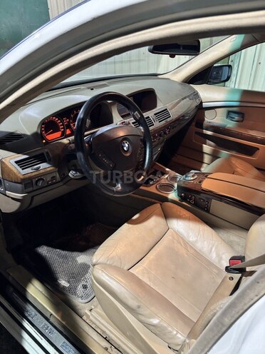 BMW 745-5