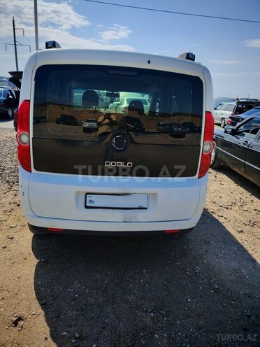 Fiat Doblo-2
