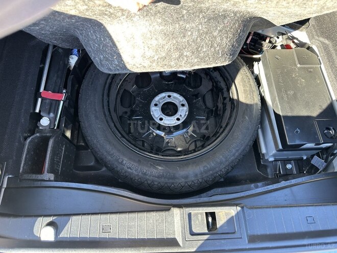 Mercedes E 200-6