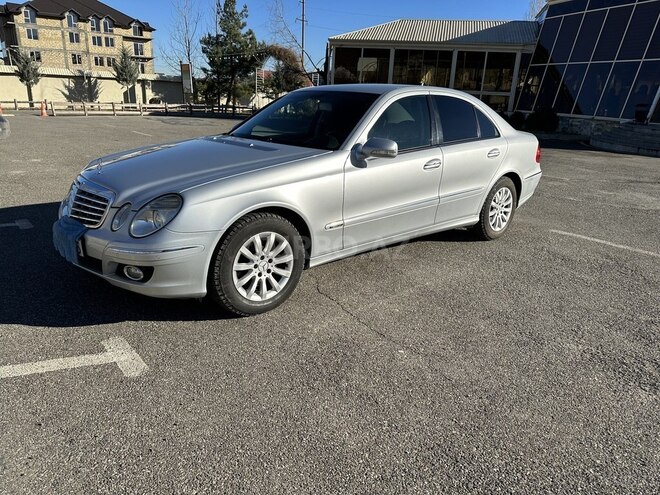 Mercedes E 200-13
