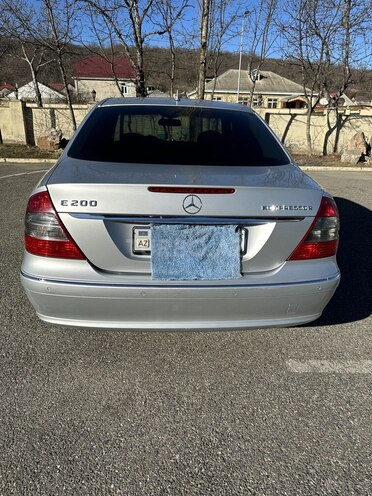 Mercedes E 200-3