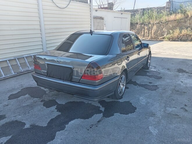 Mercedes C 180-7
