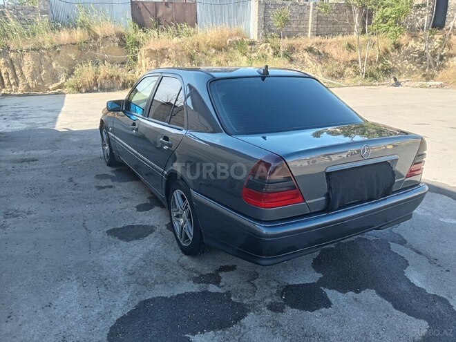 Mercedes C 180-8