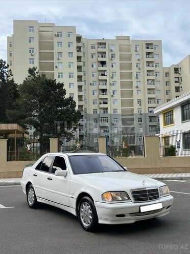 Mercedes C 220-2