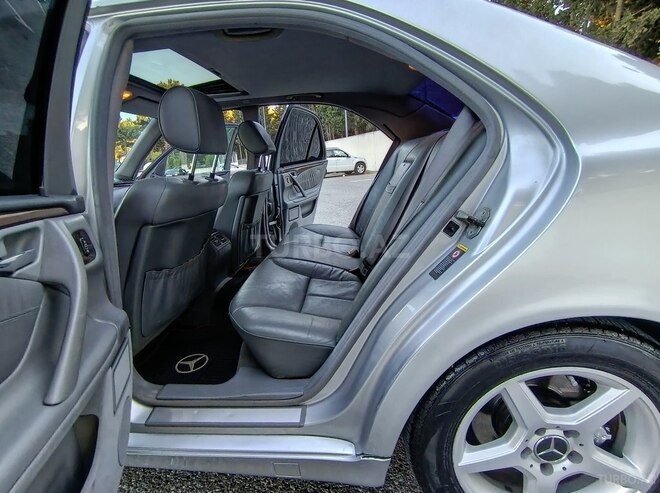 Mercedes E 320-18