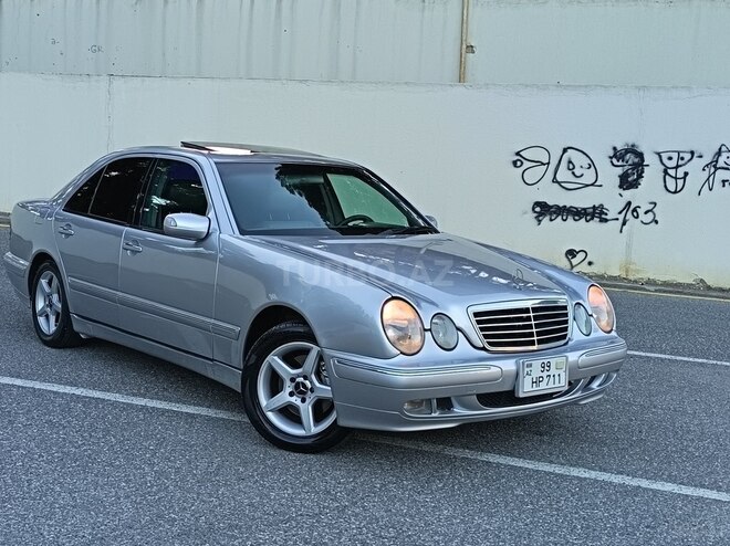 Mercedes E 320-7