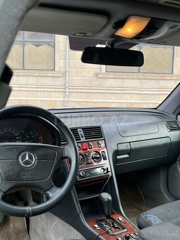 Mercedes C 220-9