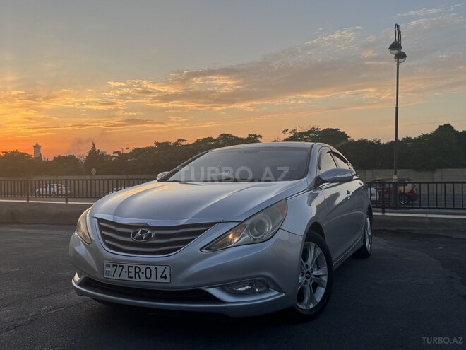 Hyundai Sonata-1