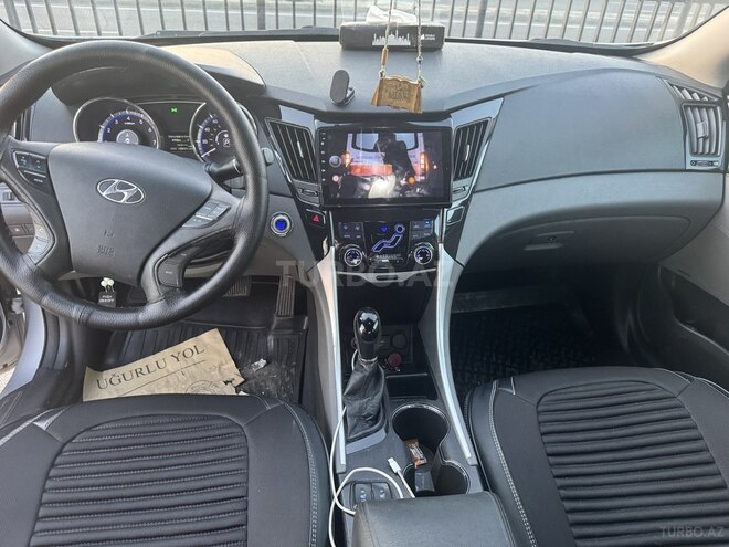 Hyundai Sonata-8