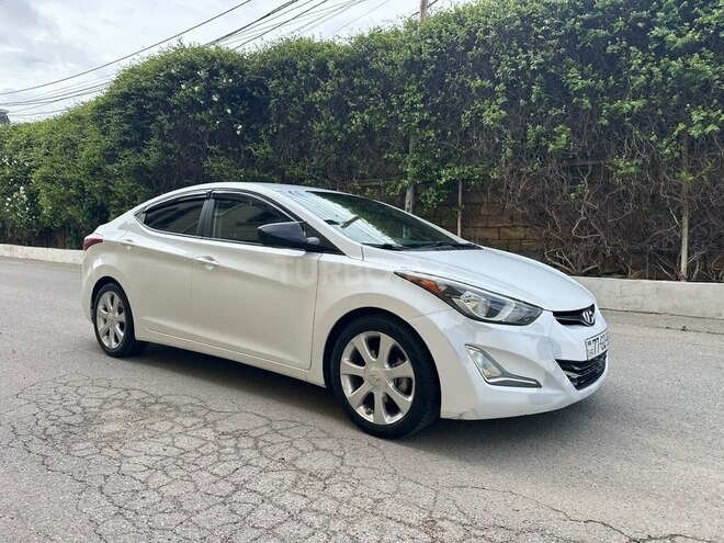 Hyundai Elantra-10