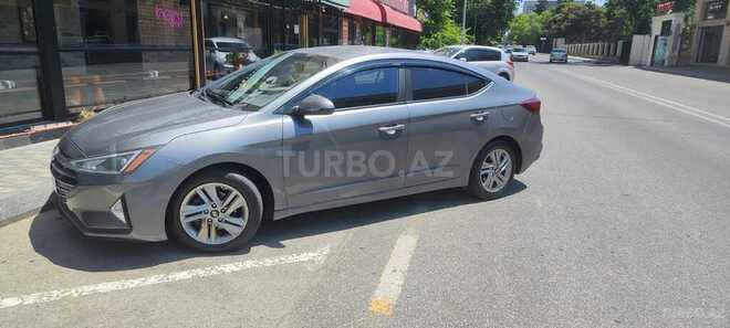 Hyundai Elantra-5