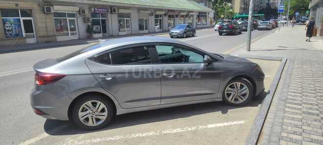 Hyundai Elantra-6