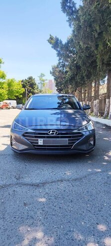 Hyundai Elantra-1