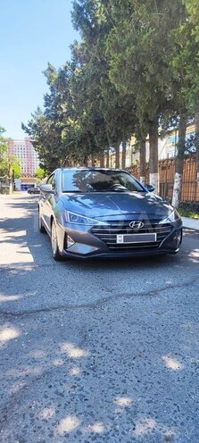 Hyundai Elantra-2