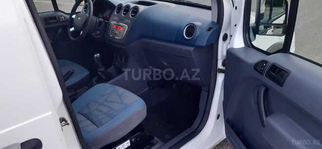 Ford Transit Connect-13