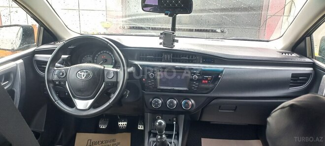 Toyota Corolla-4