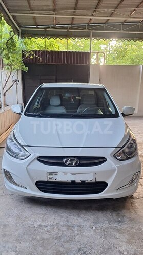 Hyundai Accent-1