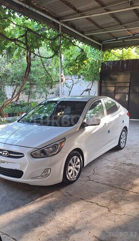Hyundai Accent-5