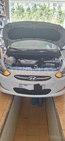 Hyundai Accent-9