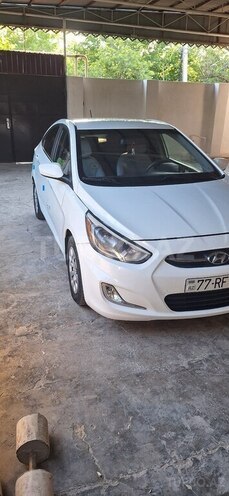 Hyundai Accent-6