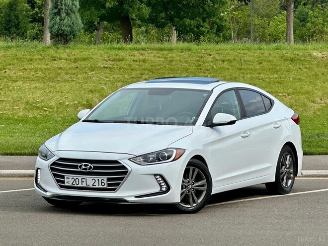 Hyundai Elantra-1