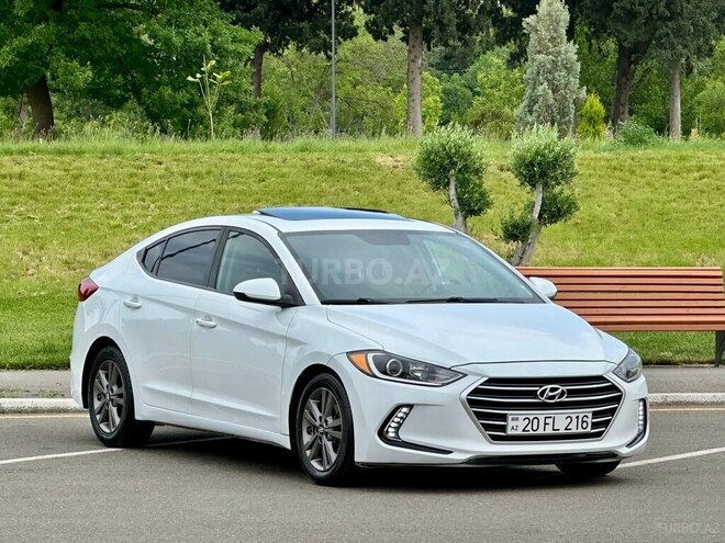 Hyundai Elantra-6