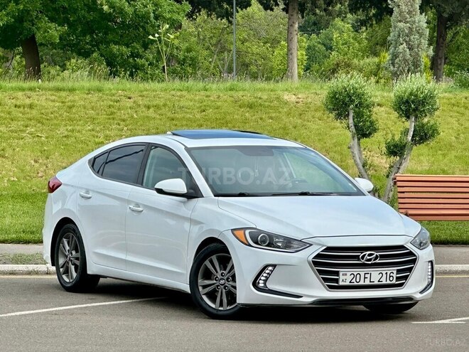 Hyundai Elantra-9