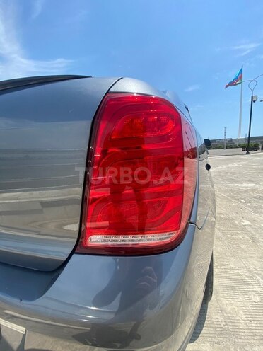 Chevrolet Cobalt-13