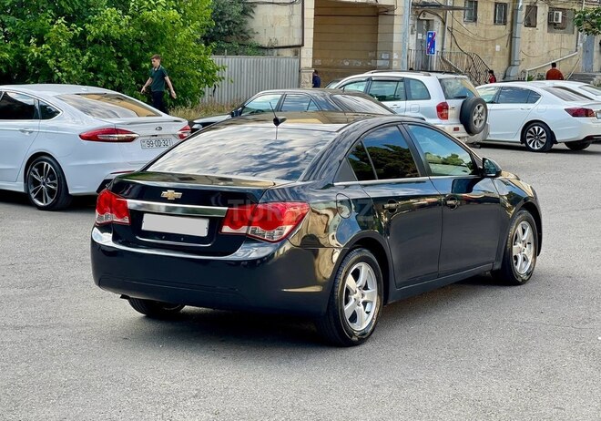 Chevrolet Cruze-6